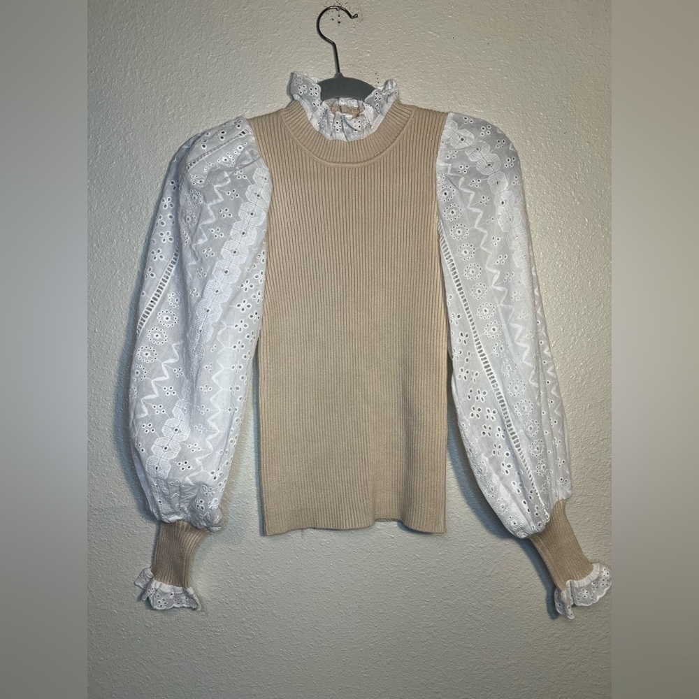 En Saison ribbed knit puff sleeve eyelet blouse